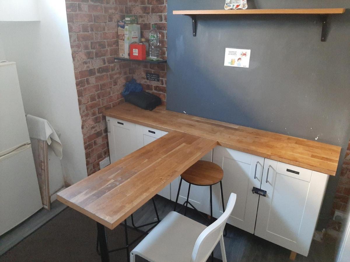Single Bedrooms With Wifi And Underbed 10 London Eksteriør billede