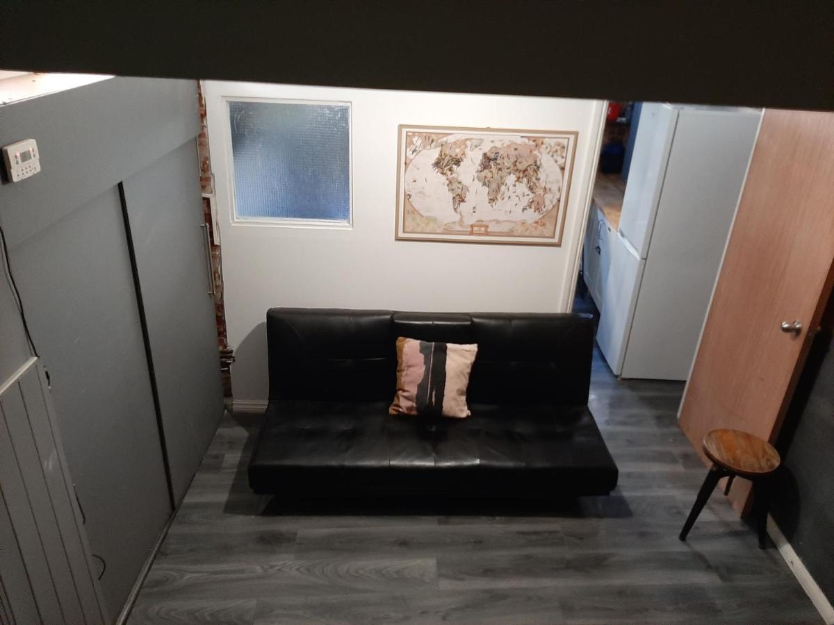 Single Bedrooms With Wifi And Underbed 10 London Eksteriør billede